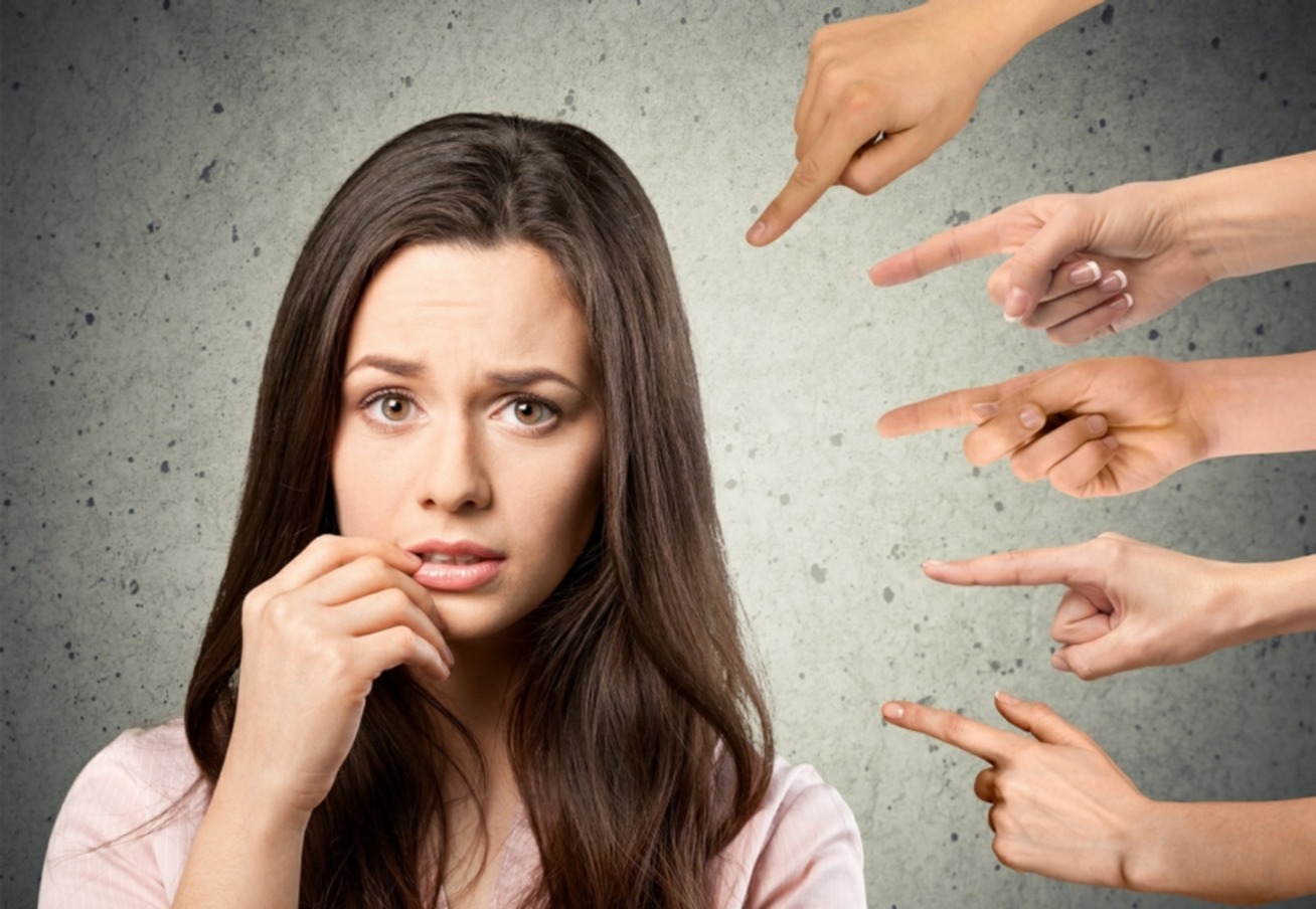 اختلال اضطراب اجتماعی؛ واکاوی علل، نشانه‌ها و راهکارهای درمانی
