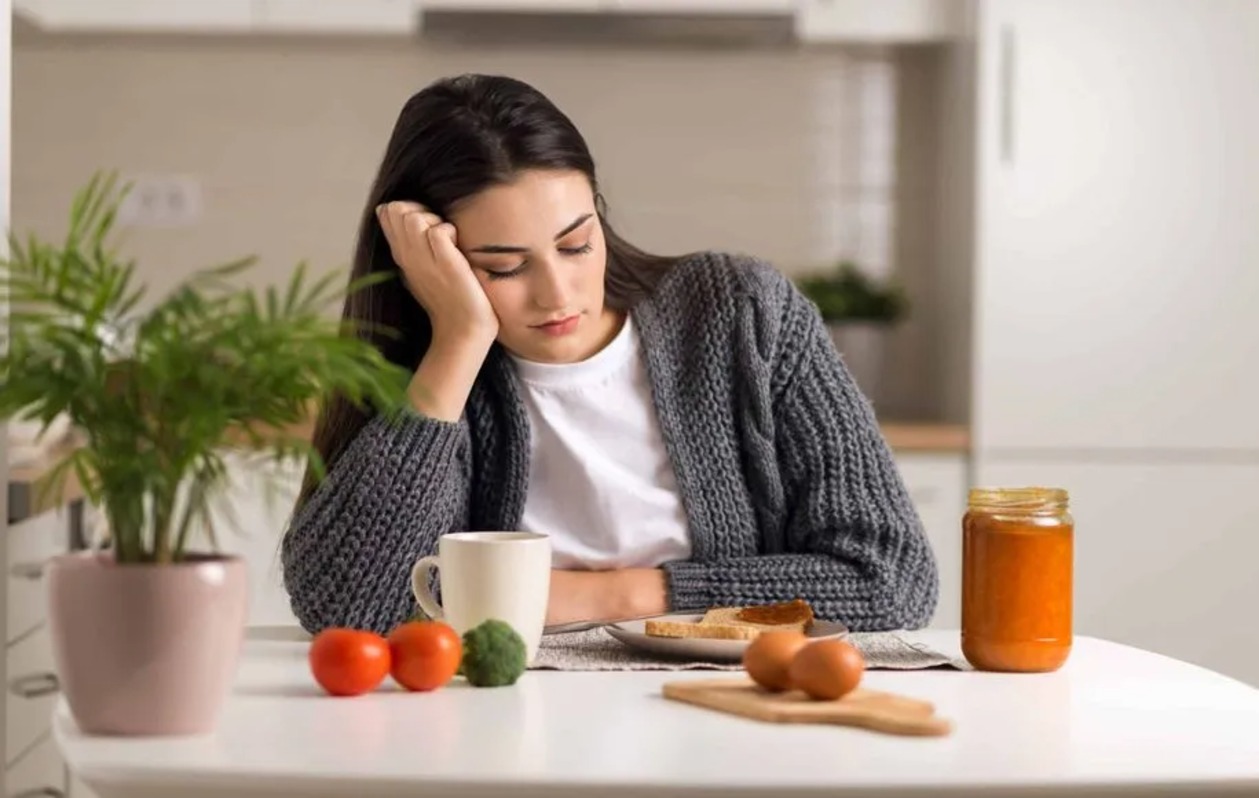 علائم اختلال خوردن چیست؟ بررسی پیامدهای روانی و نشانه‌ها
