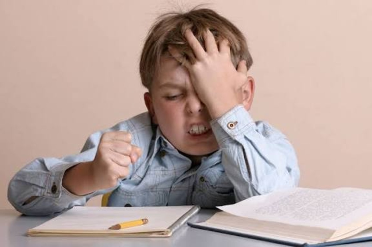علائم اضطراب در کودکان؛ نشانهها و راهکارهای کاهش آن