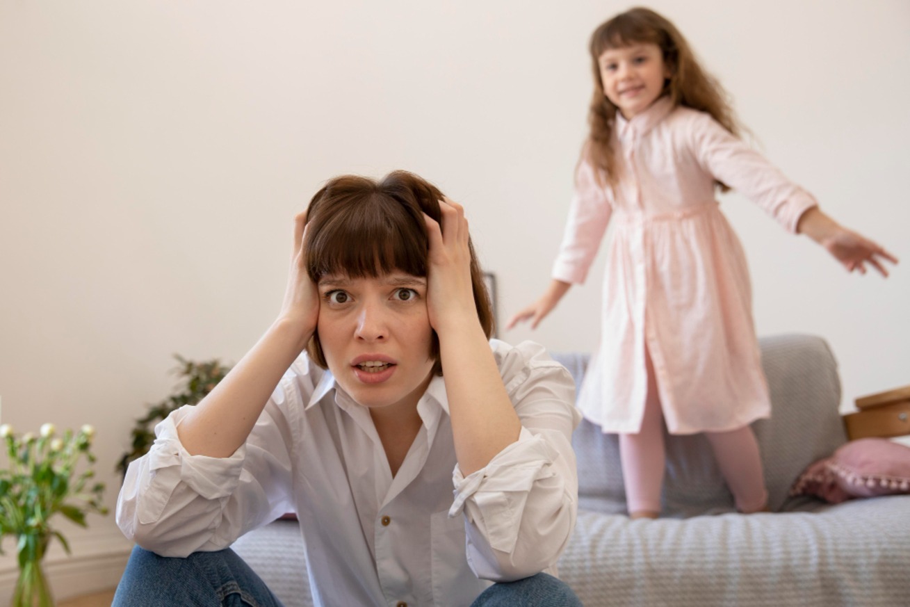 با کودک لجباز چه کنیم؟ راهکارهای اصولی برای والدین