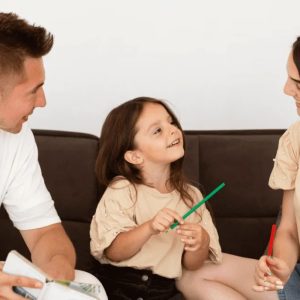 چه زمانی کودک به روانشناس نیاز دارد؟ نشانه‌های مهم