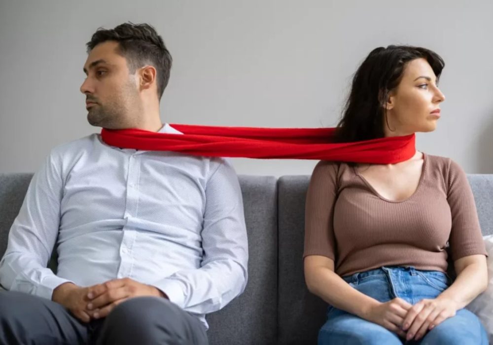 چرا روابط عاطفی به وابستگی ناسالم تبدیل می شوند؟