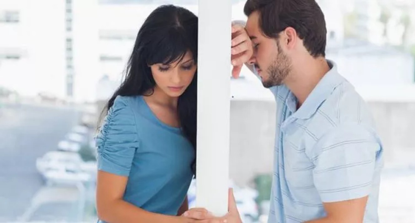 بعد از خیانت چگونه اعتماد از دست رفته را بازسازی کنیم؟